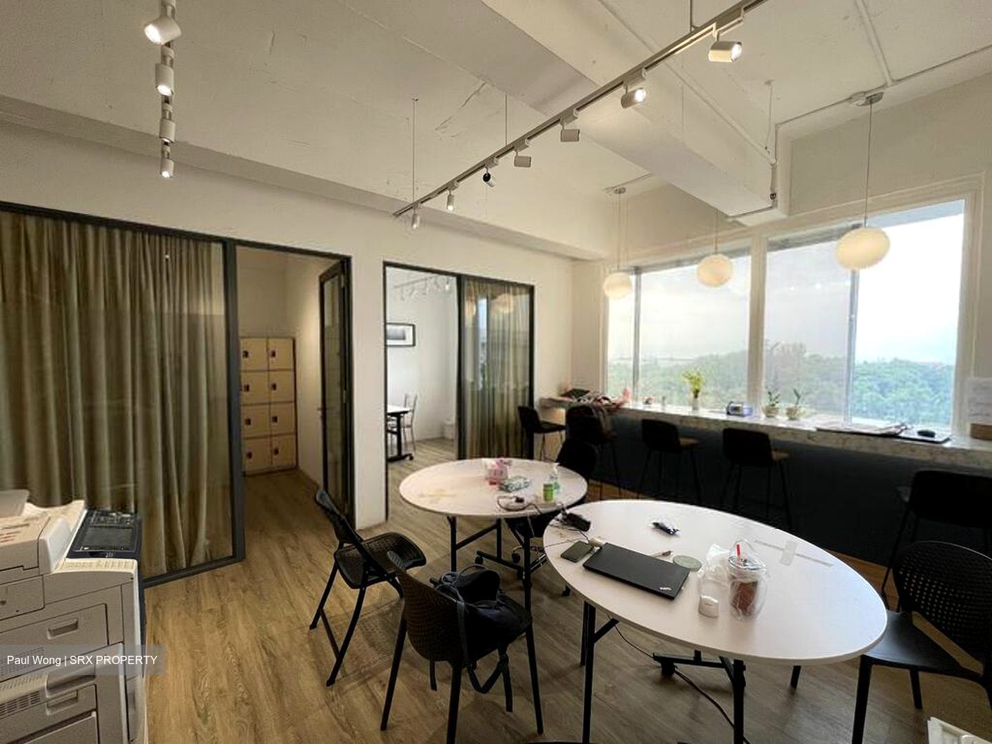 Parkway Centre (D15), Office #454695191